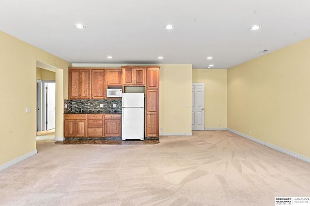 1707 S 173rd Plaza, Omaha, NE 68130
