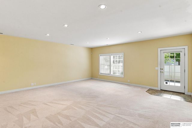 1707 S 173rd Plaza, Omaha, NE 68130