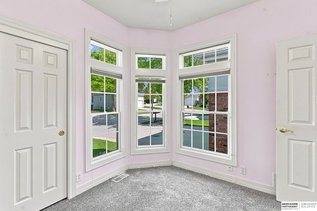 1707 S 173rd Plaza, Omaha, NE 68130