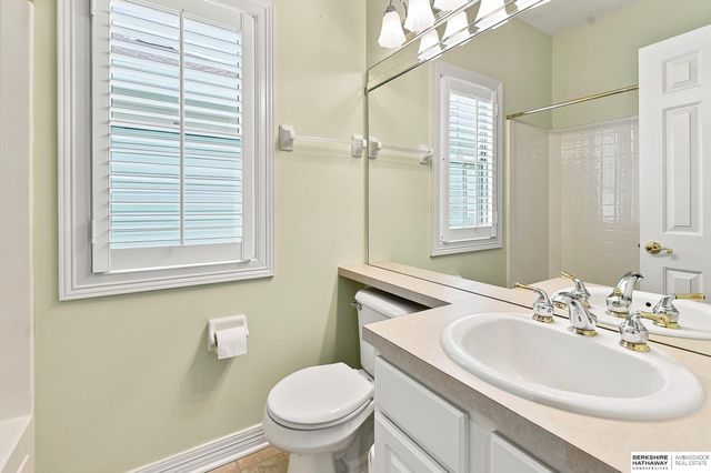 1707 S 173rd Plaza, Omaha, NE 68130