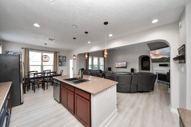 10810 Lake Raven Court, Cypress, TX 77433