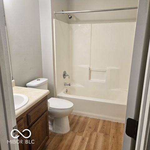 88 Keran Manor Court B, Greenwood, IN 46142