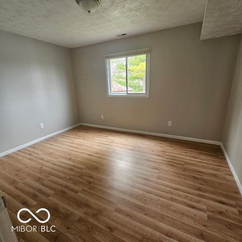88 Keran Manor Court B, Greenwood, IN 46142