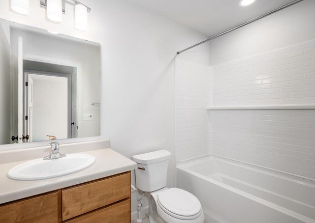 457 Savannah Drive, Oregon, WI 53575