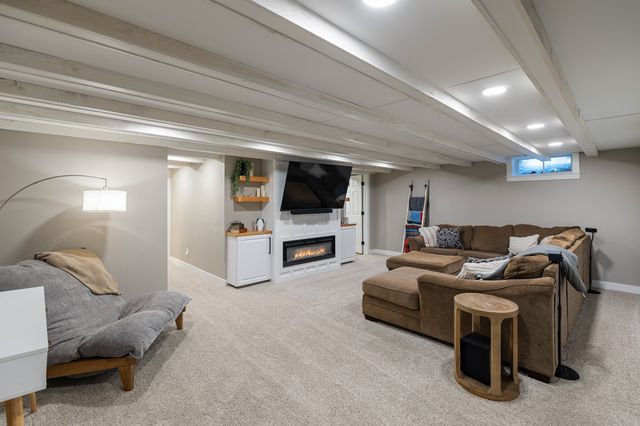 413 NE 7th Street, Ankeny, IA 50021