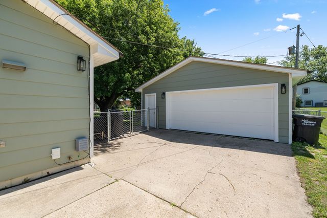 413 NE 7th Street, Ankeny, IA 50021