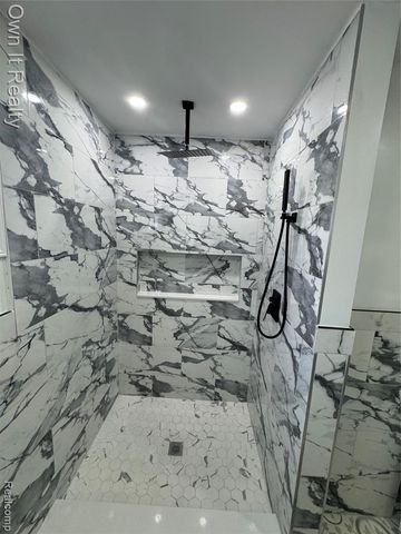 6004 Monroe Boulevard, Taylor, MI 48180