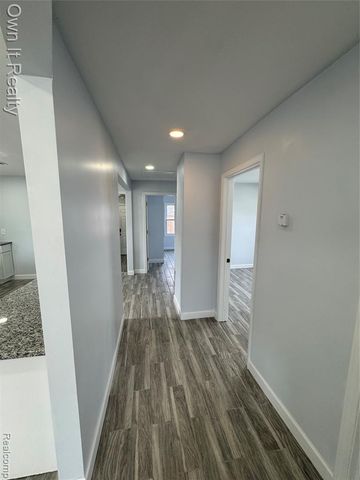 6004 Monroe Boulevard, Taylor, MI 48180