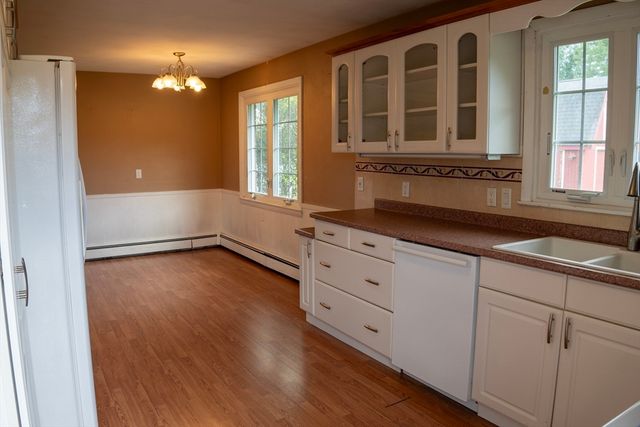 571 Mill St, Agawam, MA 01030