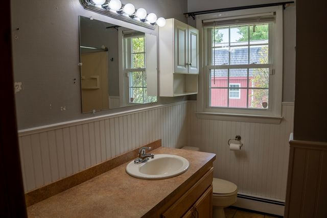 571 Mill St, Agawam, MA 01030