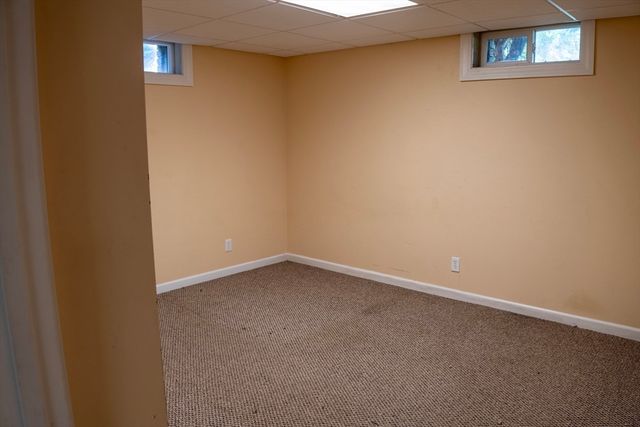 571 Mill St, Agawam, MA 01030