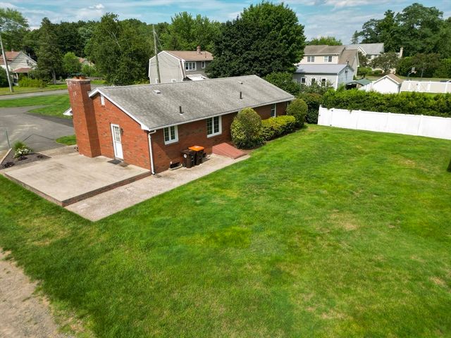 571 Mill St, Agawam, MA 01030