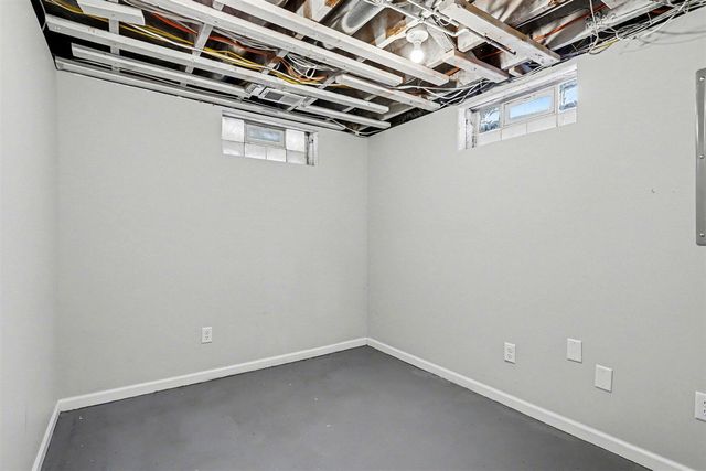 1528 Roseland Avenue, Kalamazoo, MI 49001