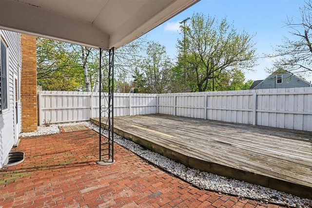 1528 Roseland Avenue, Kalamazoo, MI 49001