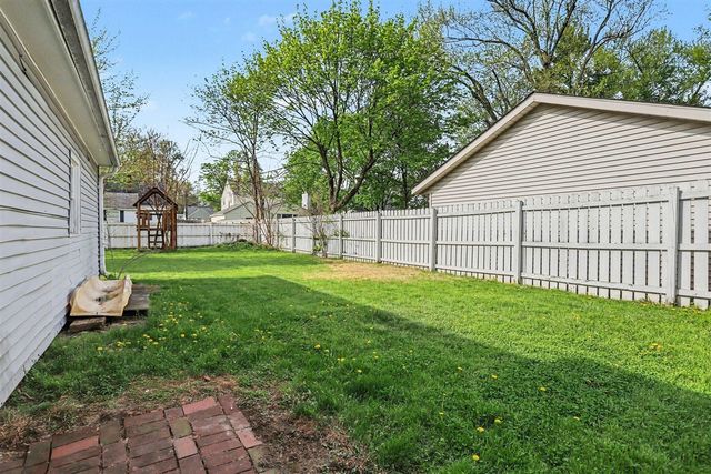 1528 Roseland Avenue, Kalamazoo, MI 49001