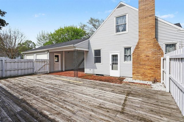 1528 Roseland Avenue, Kalamazoo, MI 49001