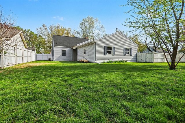 1528 Roseland Avenue, Kalamazoo, MI 49001