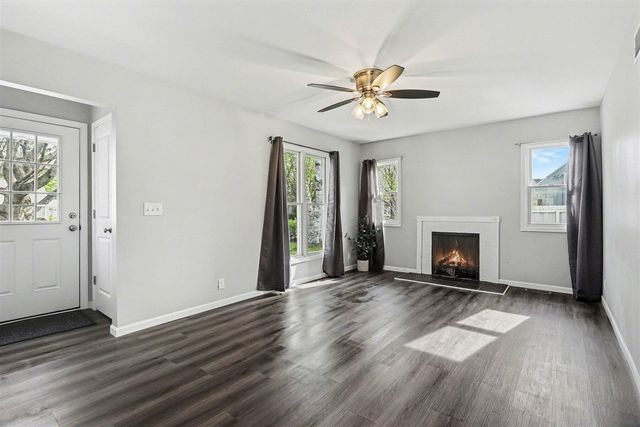 1528 Roseland Avenue, Kalamazoo, MI 49001