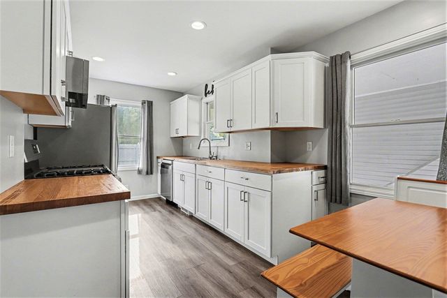 1528 Roseland Avenue, Kalamazoo, MI 49001