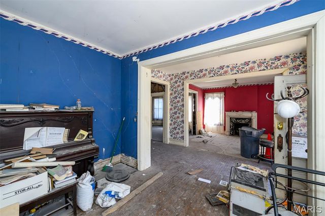 3627 Utah Place, St Louis, MO 63116