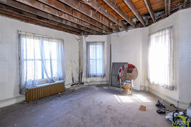 3627 Utah Place, St Louis, MO 63116