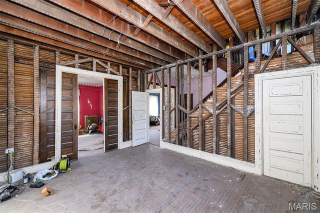 3627 Utah Place, St Louis, MO 63116