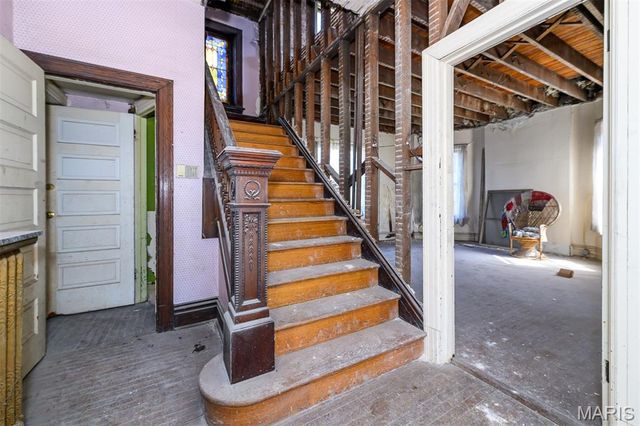 3627 Utah Place, St Louis, MO 63116