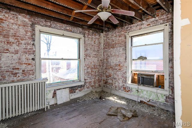 3627 Utah Place, St Louis, MO 63116