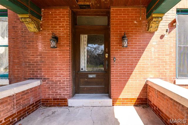 3627 Utah Place, St Louis, MO 63116