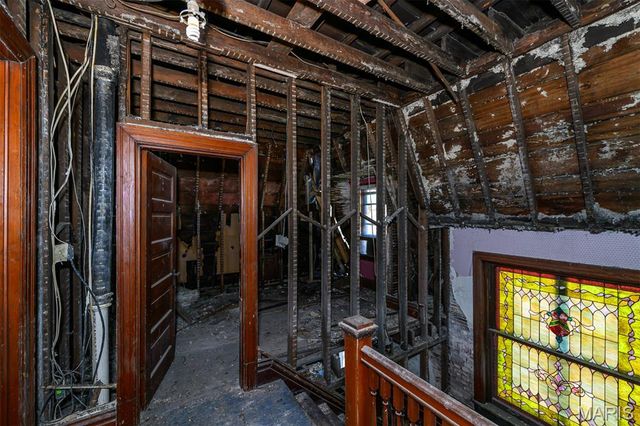 3627 Utah Place, St Louis, MO 63116