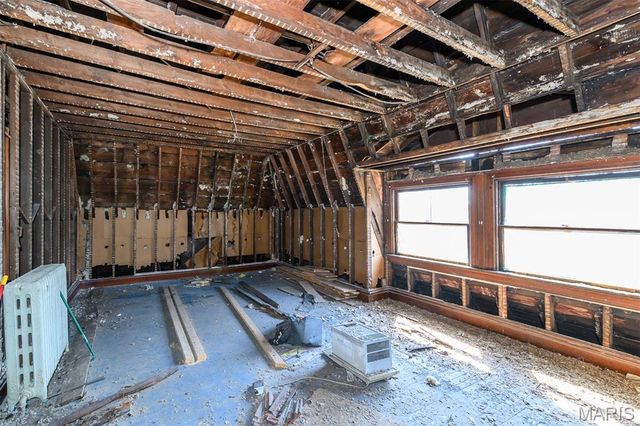 3627 Utah Place, St Louis, MO 63116