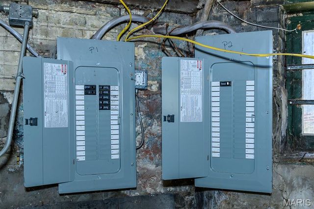 3627 Utah Place, St Louis, MO 63116