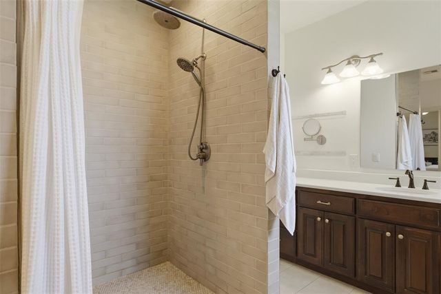 8321 Venezia Lane, Edmond, OK 73034