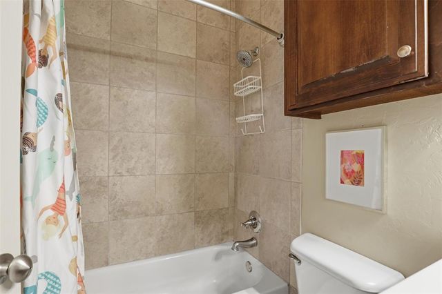 8321 Venezia Lane, Edmond, OK 73034