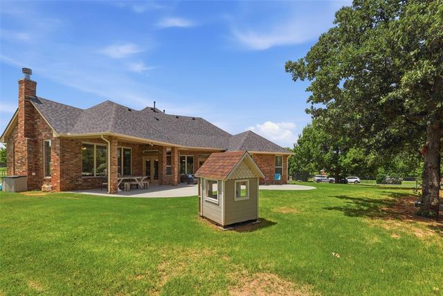 8321 Venezia Lane, Edmond, OK 73034