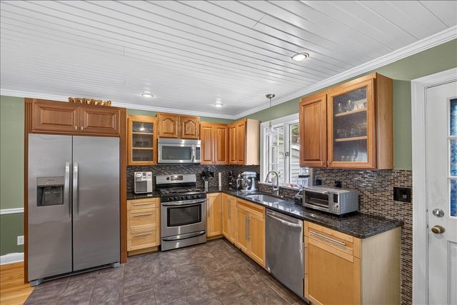 1615 Carney Avenue, Rockford, IL 61103