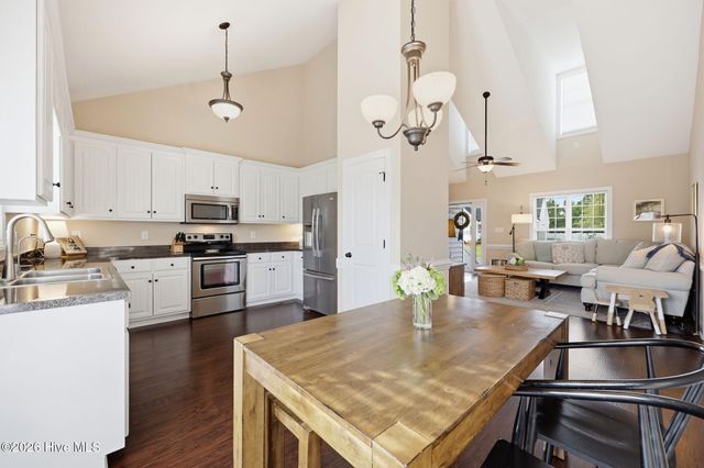 2128 Cherrytree Lane, Winterville, NC 28590