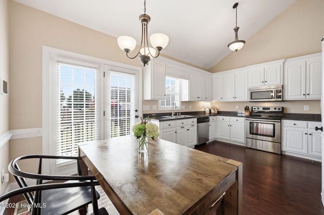 2128 Cherrytree Lane, Winterville, NC 28590