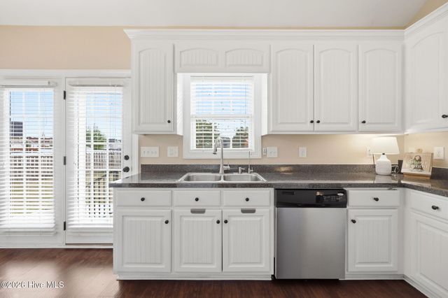 2128 Cherrytree Lane, Winterville, NC 28590