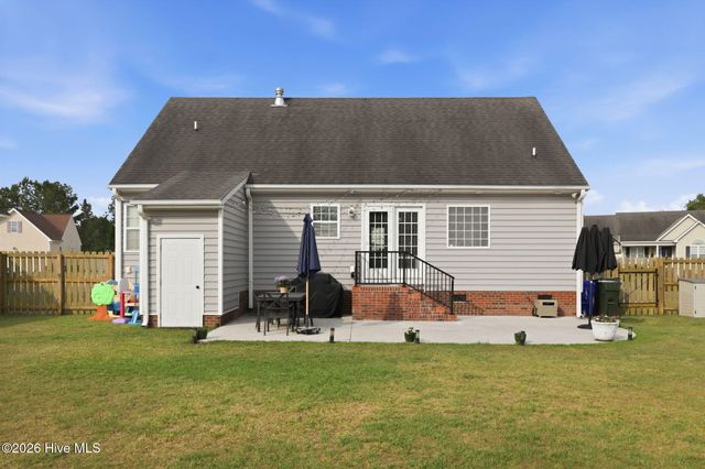 2128 Cherrytree Lane, Winterville, NC 28590