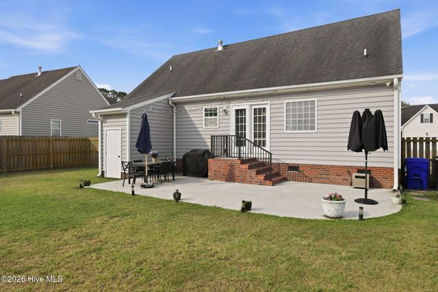 2128 Cherrytree Lane, Winterville, NC 28590