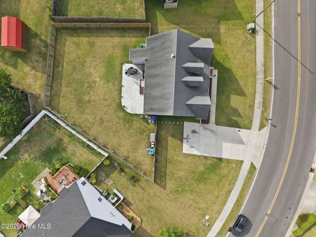 2128 Cherrytree Lane, Winterville, NC 28590