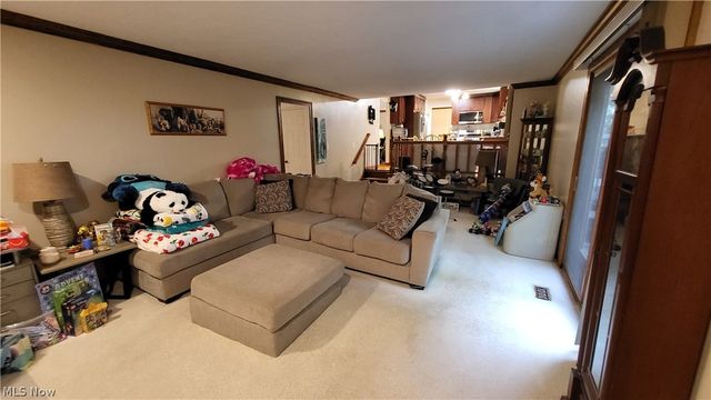 3041 Belmont Drive, Brooklyn Heights, OH 44131