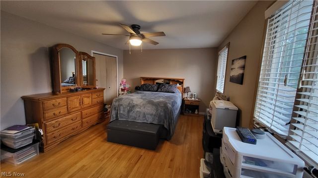 3041 Belmont Drive, Brooklyn Heights, OH 44131