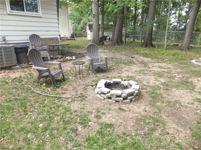 3041 Belmont Drive, Brooklyn Heights, OH 44131
