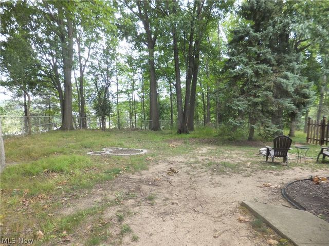 3041 Belmont Drive, Brooklyn Heights, OH 44131