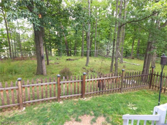 3041 Belmont Drive, Brooklyn Heights, OH 44131