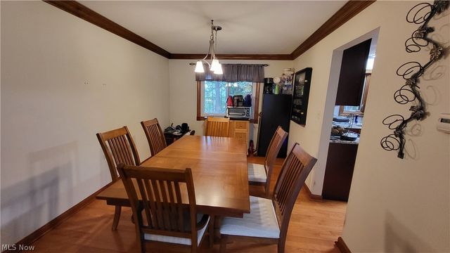 3041 Belmont Drive, Brooklyn Heights, OH 44131