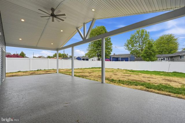 214 WYANDOTTE RD, Fairless Hills, PA 19030