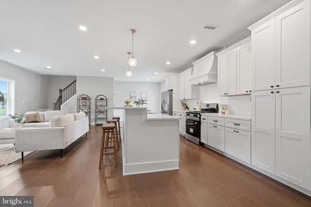 214 WYANDOTTE RD, Fairless Hills, PA 19030